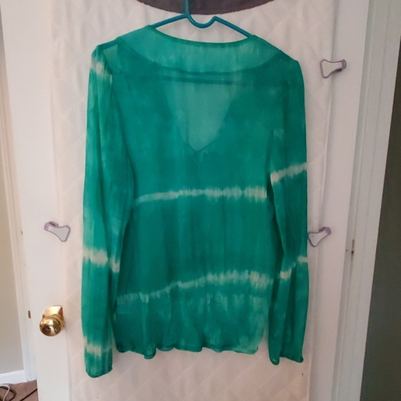 Top - Picture 2 of 2